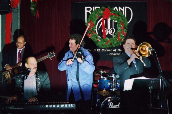 Latin Cool Records Label launching concert at Birdland in New York City, December 2, 2002, left to right: Guillermo Edghill, Larry Harlow (El Judio Maravilloso), Alfredo de la Fé, Demetrios Kastaris (photo credit Louis Laffitte)
