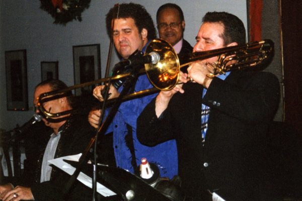 Latin Cool Records Label launching concert at Birdland Jazz Club in New York City, December 2, 2002, left to right: Larry Harlow (El Judio Maravilloso), Alfredo de la Fé, Guillermo Edghill, Demetrios Kastaris (photo credit Louis Laffitte)