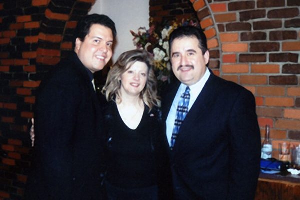 left to right: Nelson Rodriguez, Vicki Solá, Demetrios Kastaris at La Maganette (WFDU FM Fundraiser) in New York City, November 2002 (photo credit Hilda Kastaris)