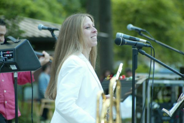 Flute virtuoso Connie Grossman, June 16, 2003, Homenaje a Mongo Santamaría Concert, Seuffert Bandshell, Woodhaven Queens, New York, Photo credit: Jerry Lacay.